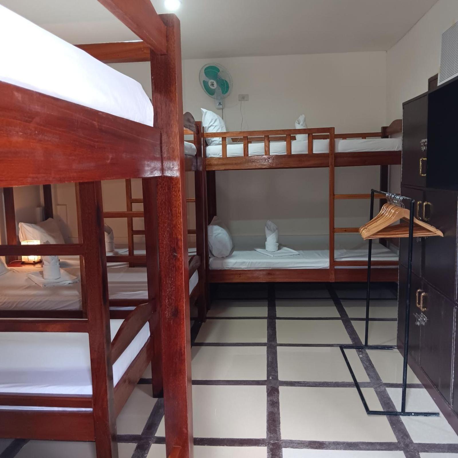 Forest Bay Inn Ел Нидо Екстериор снимка