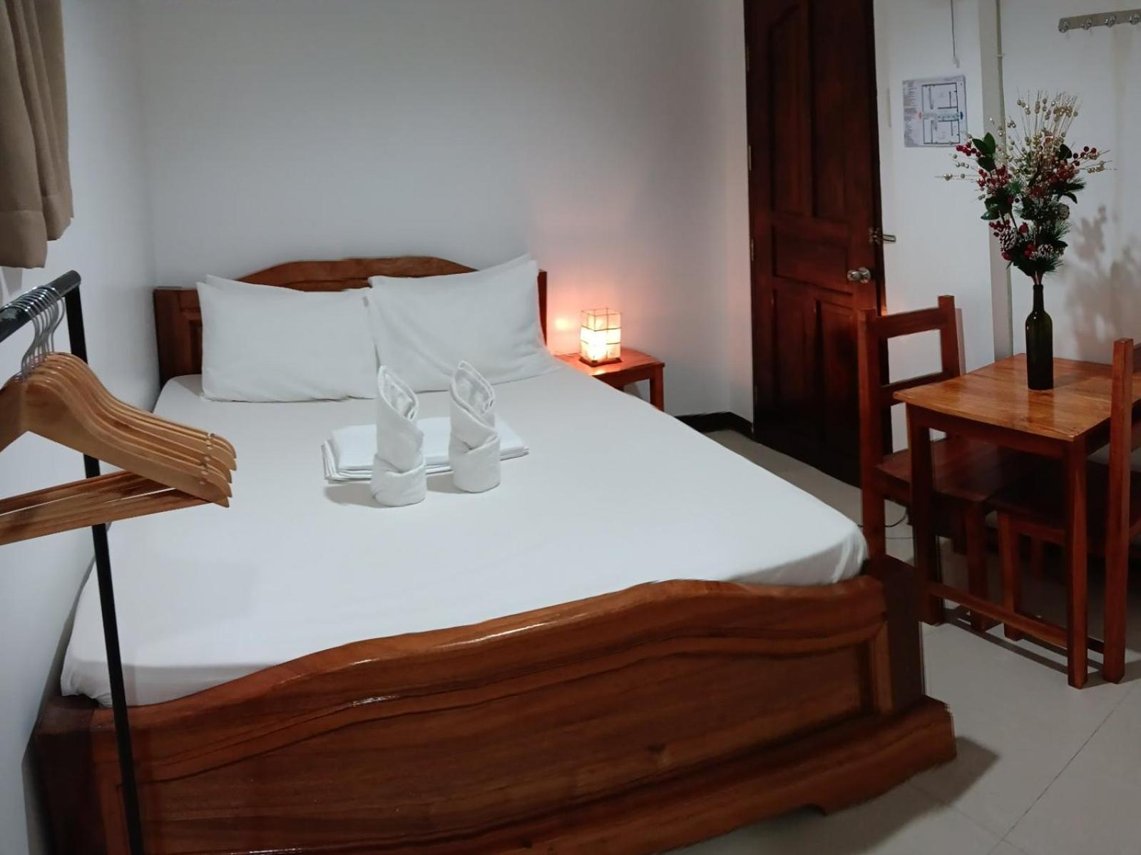 Forest Bay Inn Ел Нидо Екстериор снимка