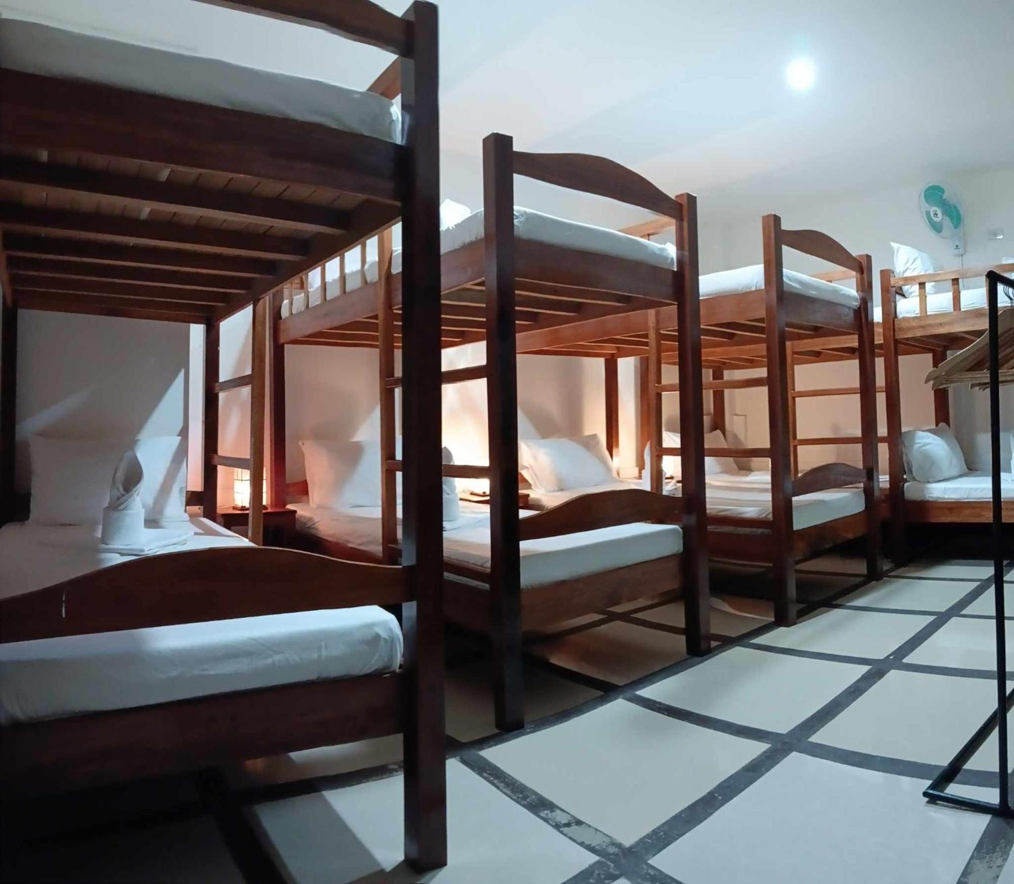 Forest Bay Inn Ел Нидо Екстериор снимка